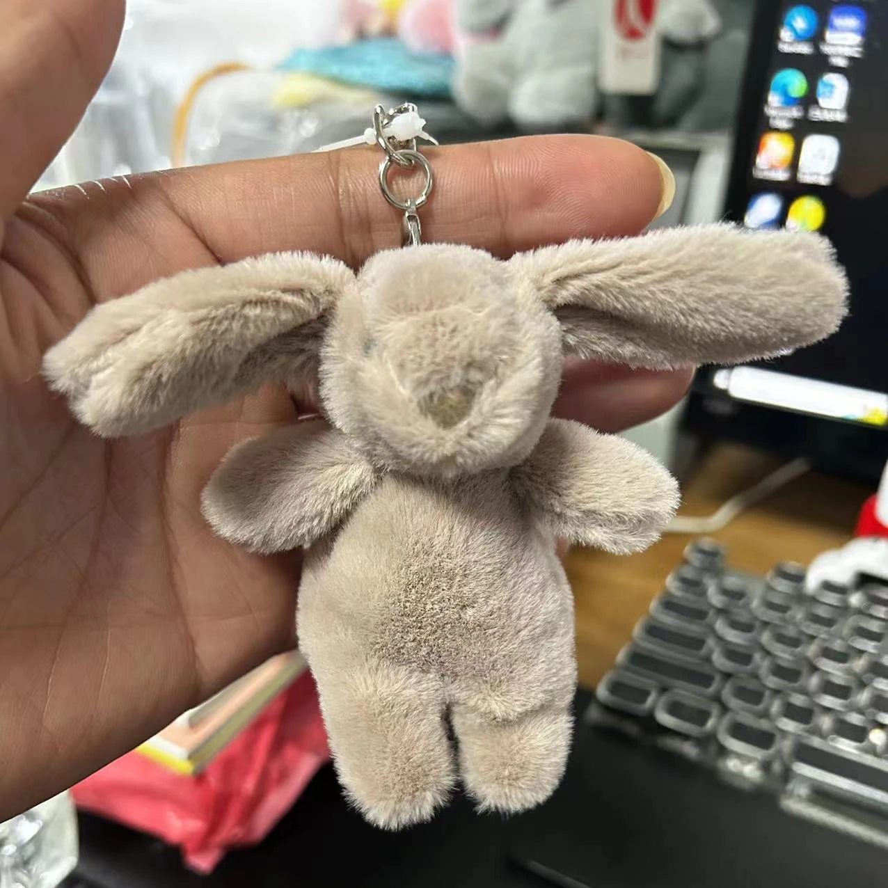Stuffed Animals Cute Cartoon R – обзор и цена Carabiner Keychain